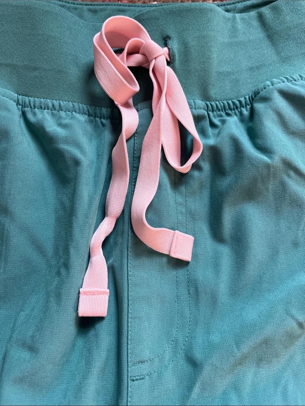 FIGS FREEx Zamora Jogger Scrub Pants Size L Green Pink Drawstring EUC